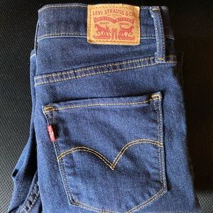 Levi’s 720 high rise super skinny jeans - 29